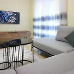 Apartman 47 *
